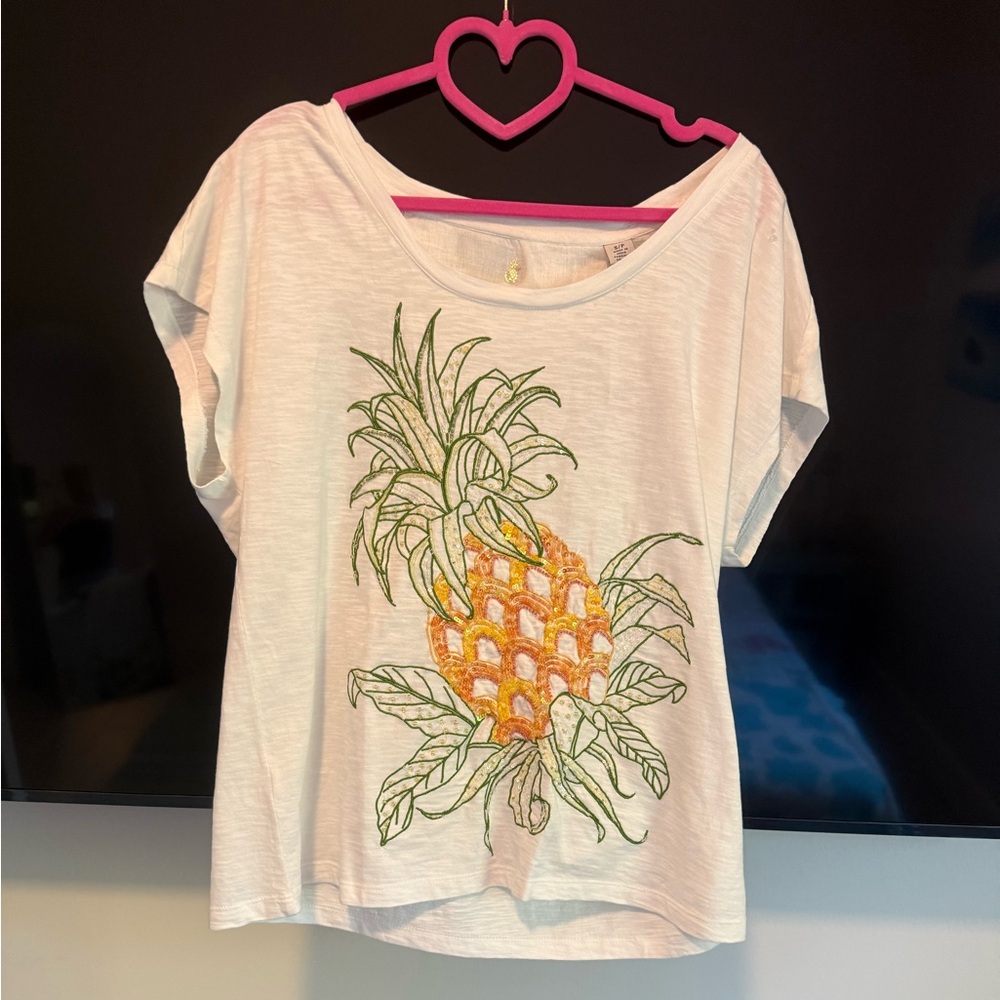 Tommy Bahama NWT White Tee with Pineapple Design